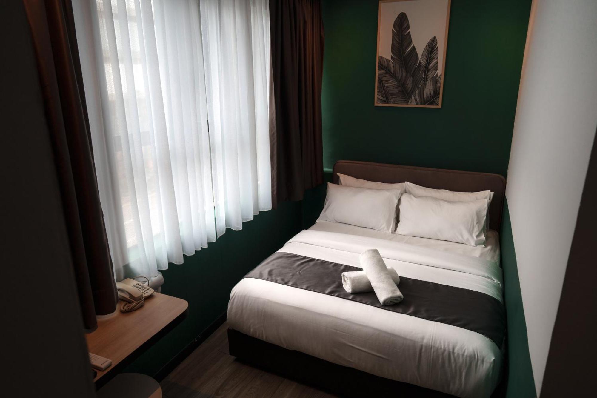Deluxe Queen Room